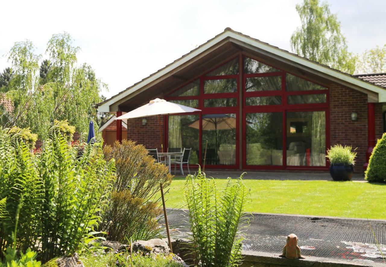 Surlingham Lodge Studio Large Family Cottage NWI Zewnętrze zdjęcie